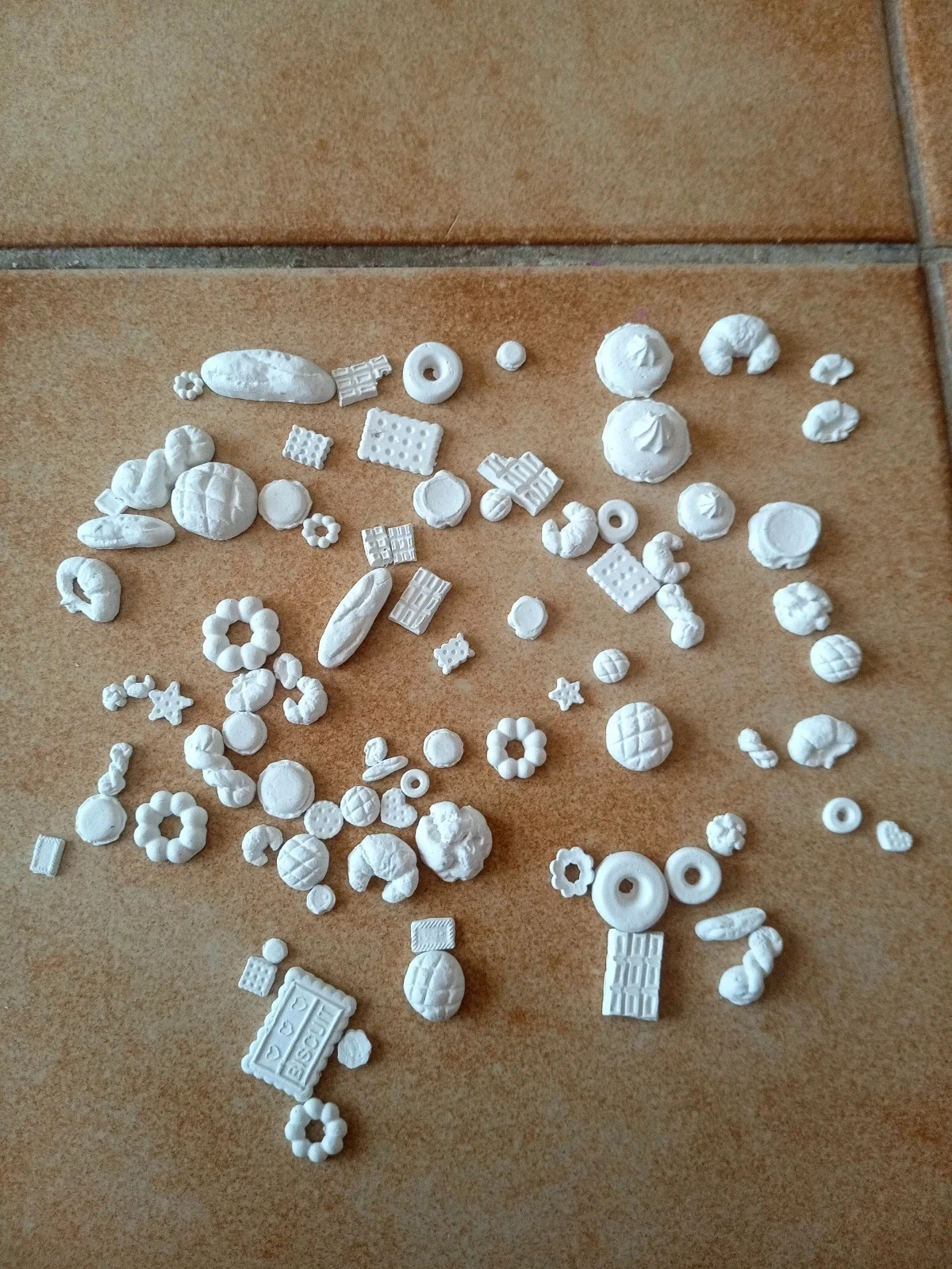 set met witte miniaturen om te schilderen / Creatief vrije tijdsbesteding – Bakkerij & Patisserie – photo 3